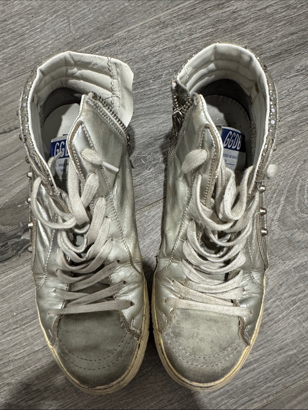 Golden Goose Silver High-Top Sneakers with Star Detail - Picture 2 of 8